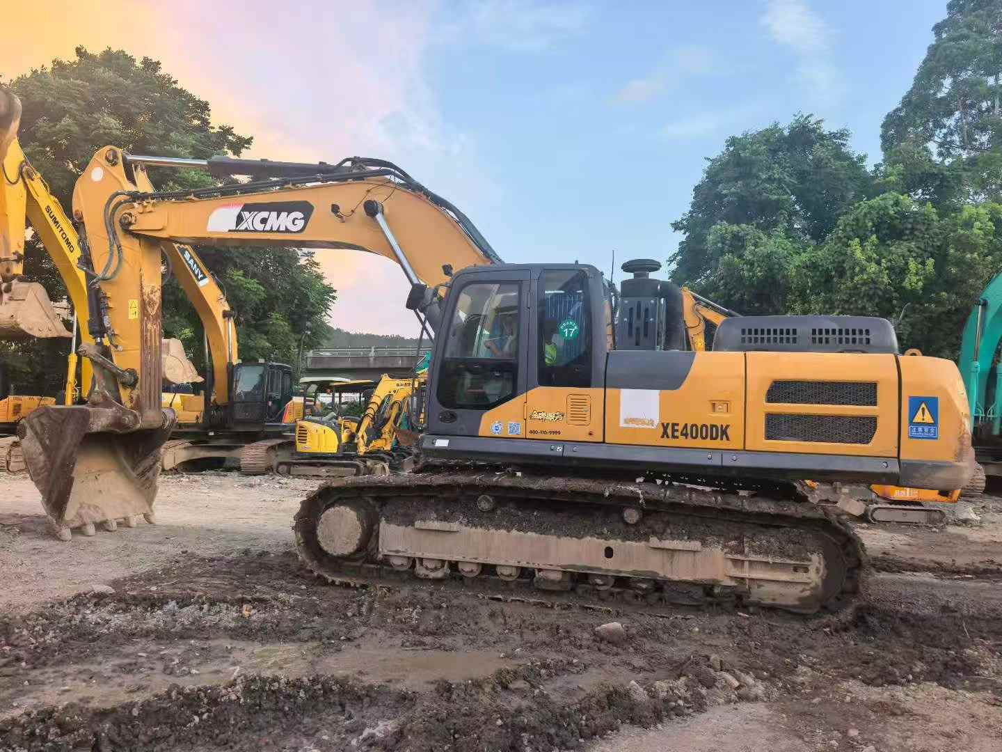 Buy XCMG XE400DK Used Excavator / 6 Buy XCMG XE400DK Used Excavator / 6