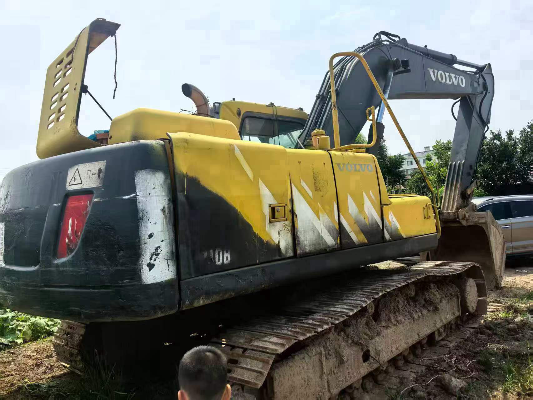 Buy Volvo EC210B Used Excavator / 1