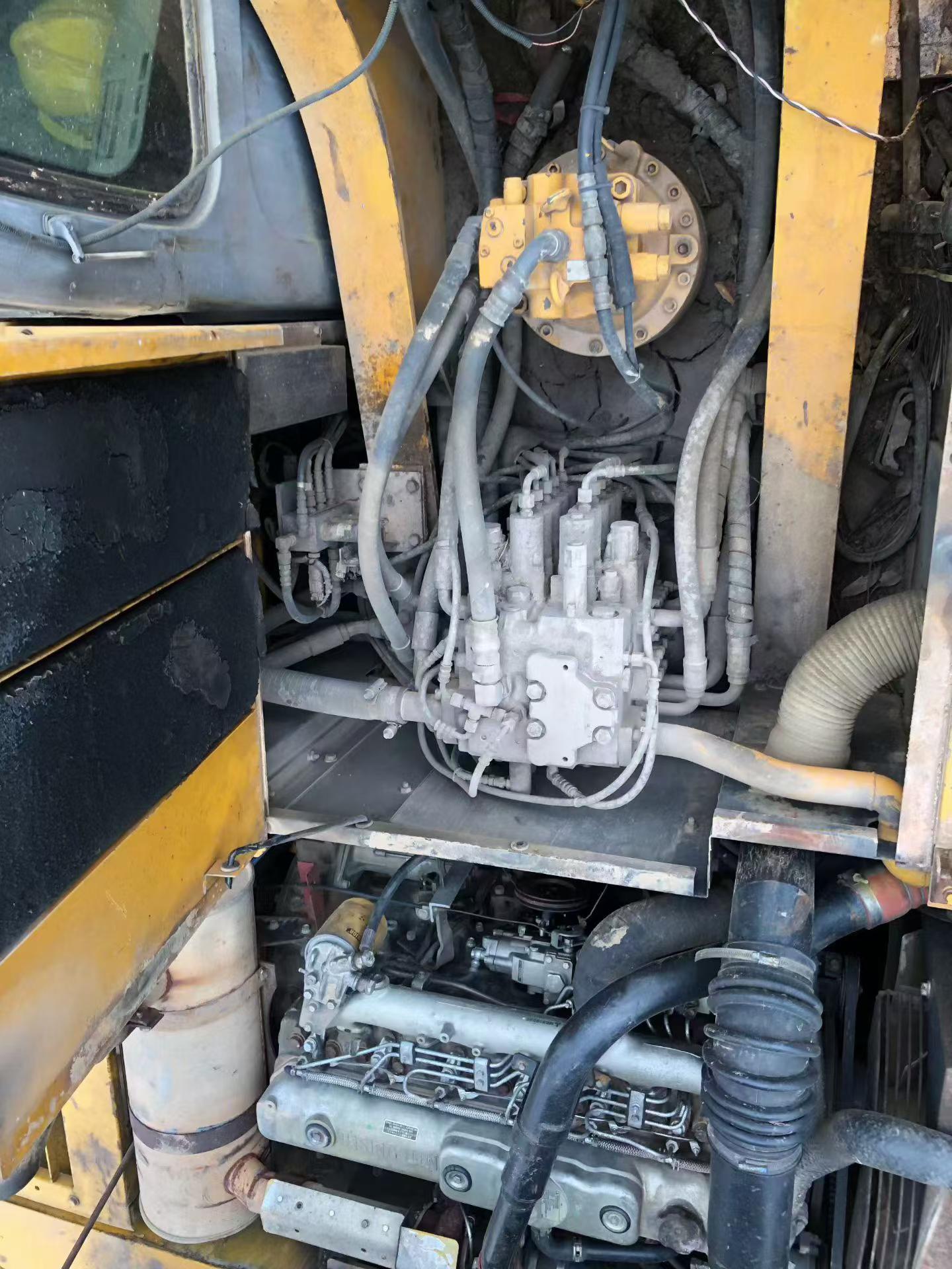 Buy Kato HD820 Used Excavator / 3 Buy Kato HD820 Used Excavator / 3