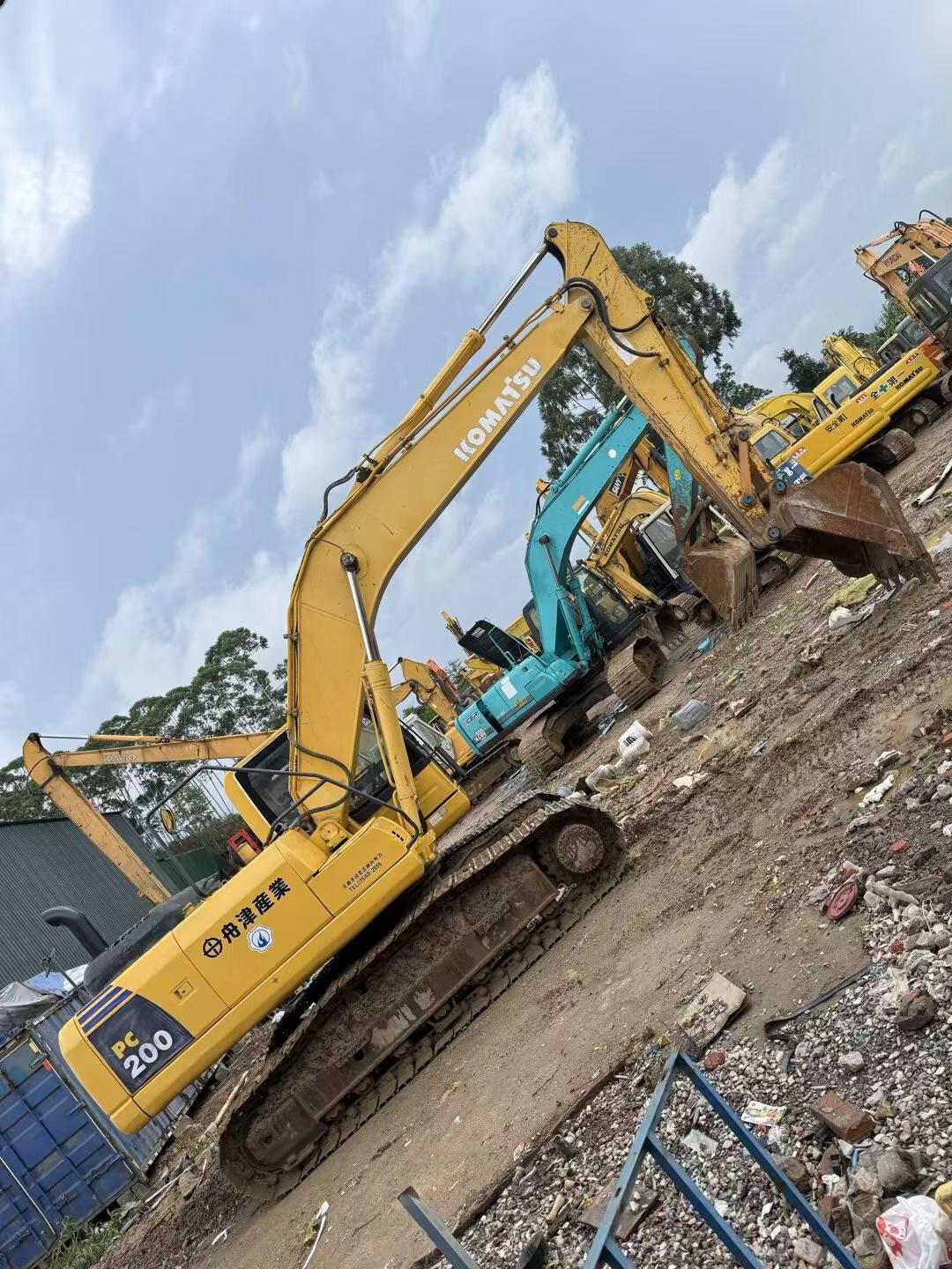 Buy Komatsu PC200-8 Used Excavator / 8 Buy Komatsu PC200-8 Used Excavator / 8
