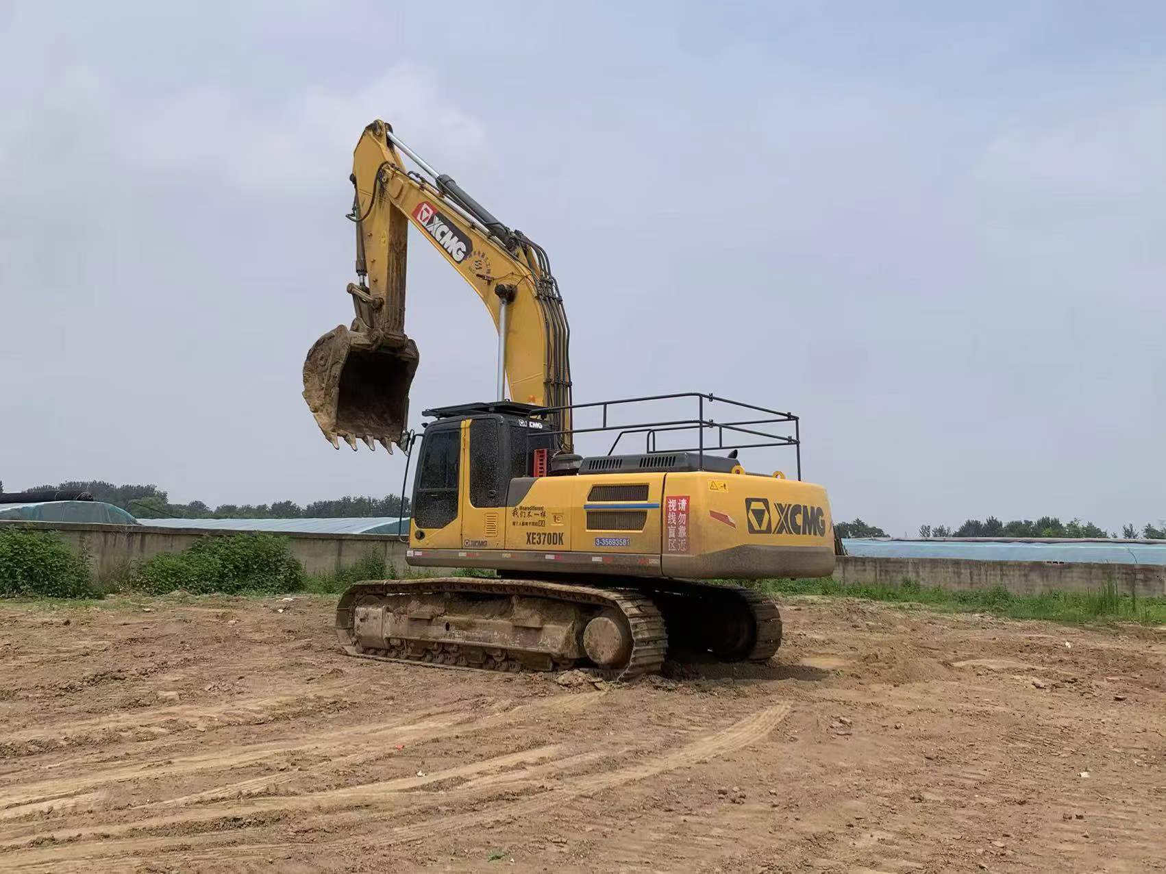 Buy XCMG XE370D Used Excavator / 2