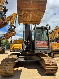 Buy Volvo EC210D Used Excavator / 2 Buy Volvo EC210D Used Excavator / 2
