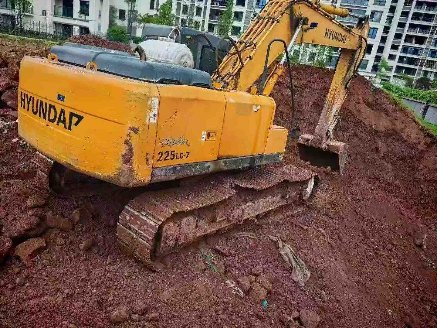 Buy Hyundai R225-7 Used Excavator / 3 Buy Hyundai R225-7 Used Excavator / 3