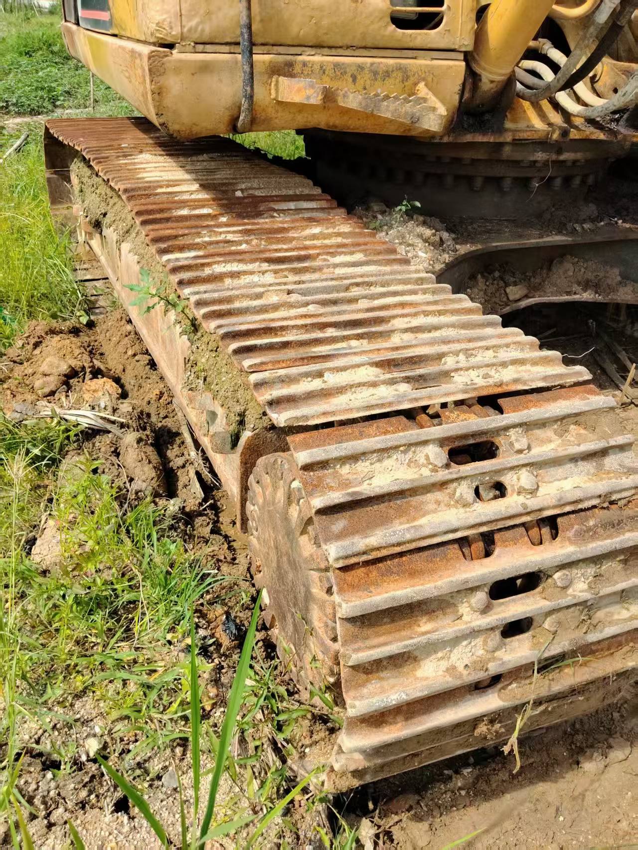 Buy Caterpillar 320C Used Excavator / 2 Buy Caterpillar 320C Used Excavator / 2