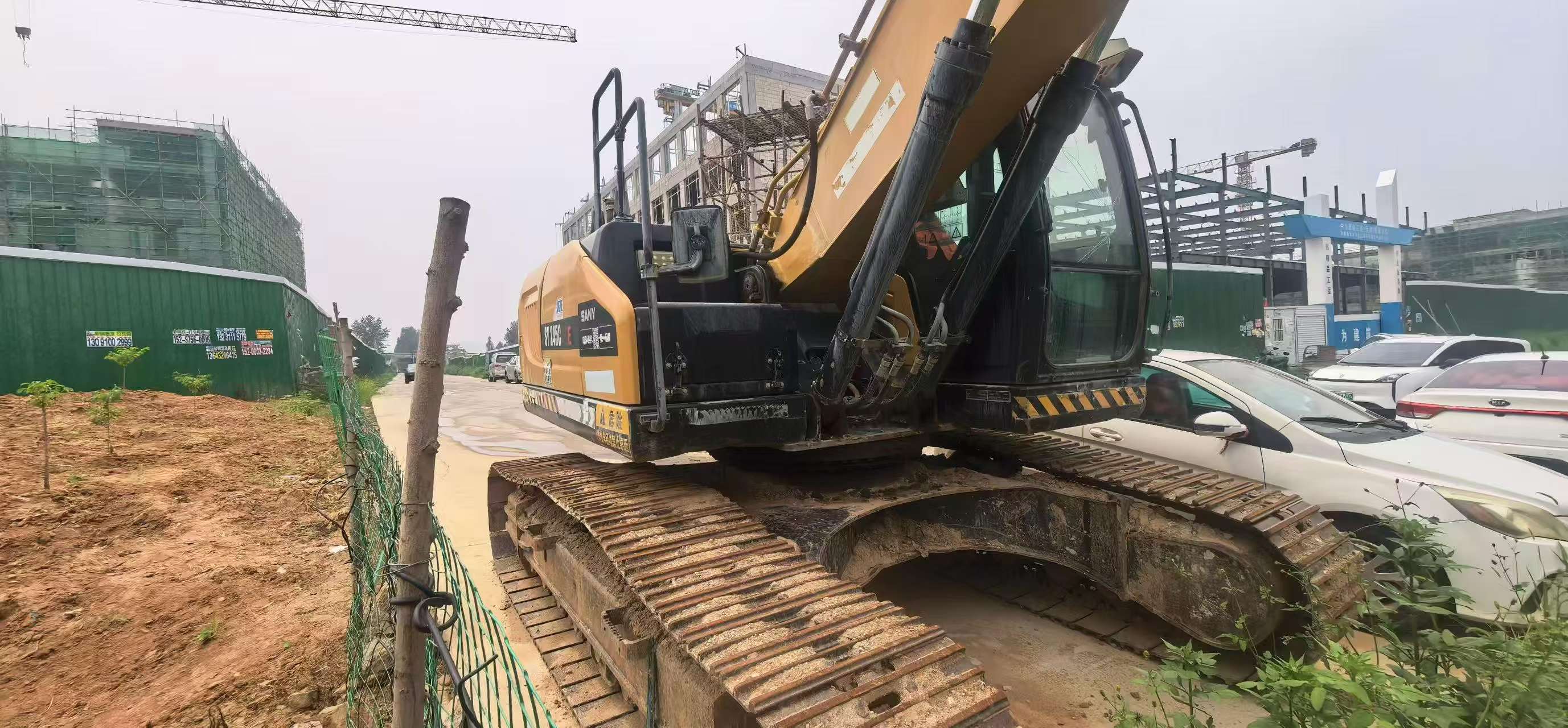 Buy Sany SY215C Used Excavator / 3 Buy Sany SY215C Used Excavator / 3