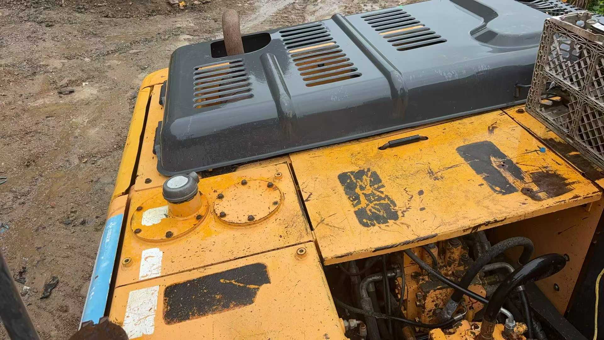 Buy Hyundai R215-7 Used Excavator / 7 Buy Hyundai R215-7 Used Excavator / 7