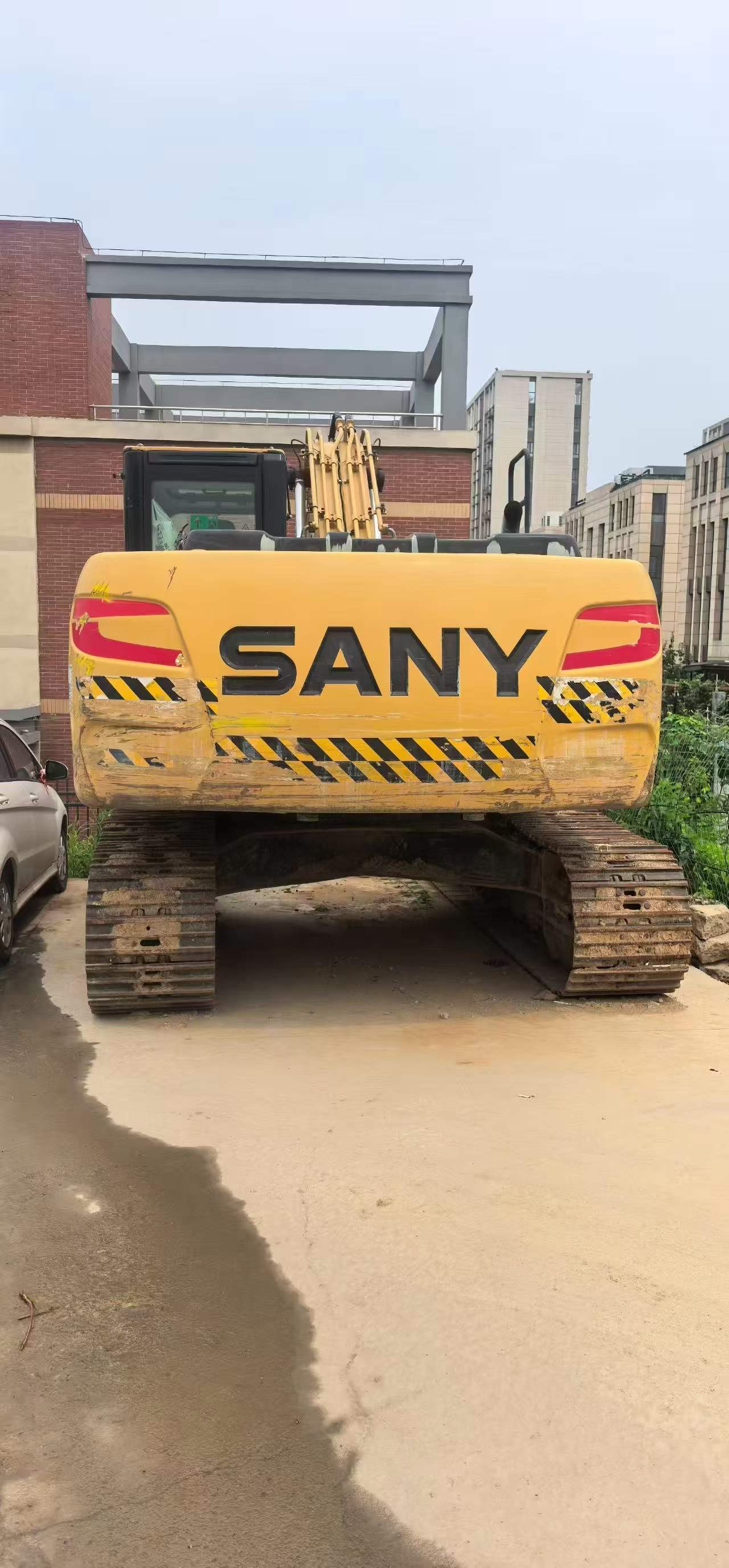 Buy Sany SY215C Used Excavator / 5 Buy Sany SY215C Used Excavator / 5