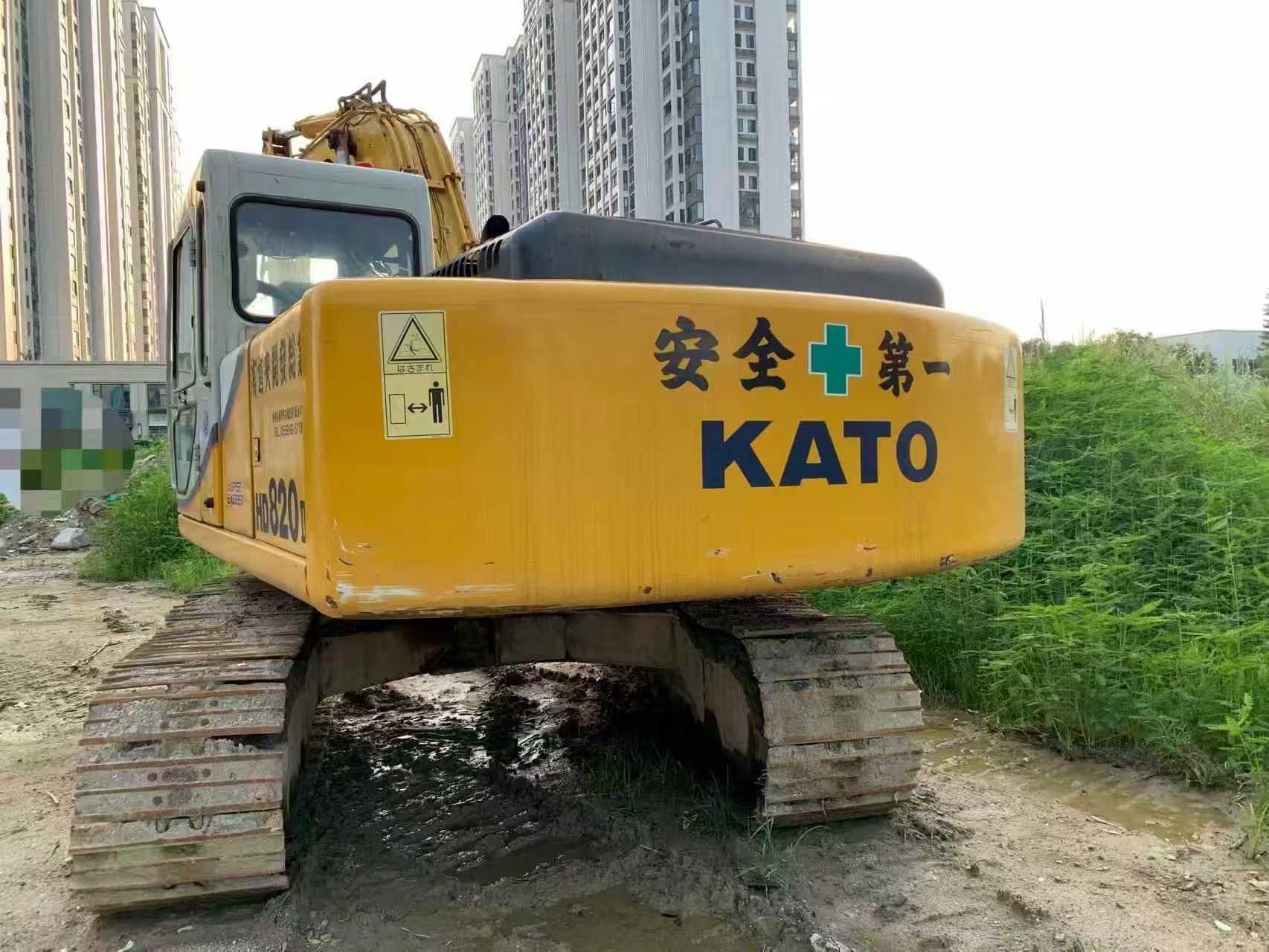 Buy Kato 820-3SP Used Excavator / 9