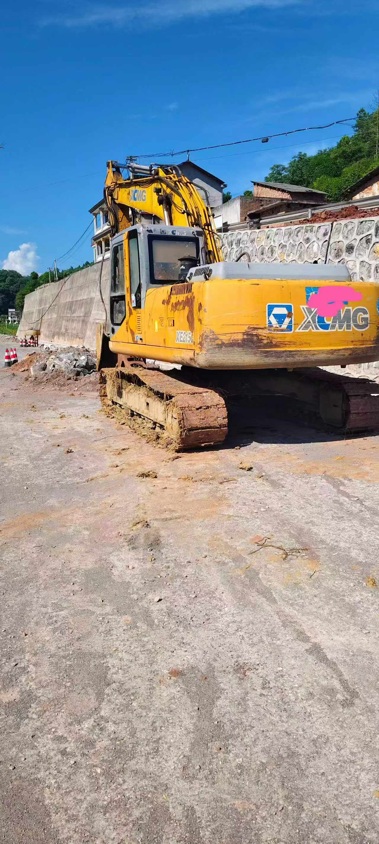 شراء حفارة XCMG XE215C مستعملة / 2