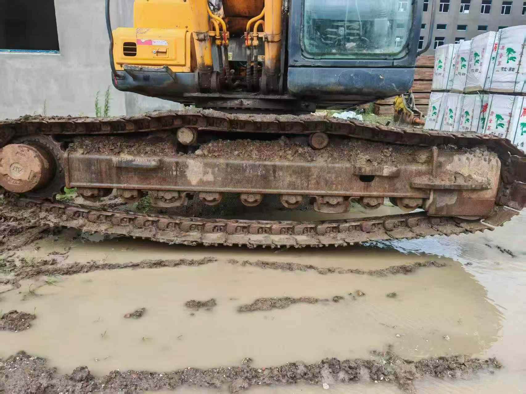 Buy Hyundai R225-7 Used Excavator / 1