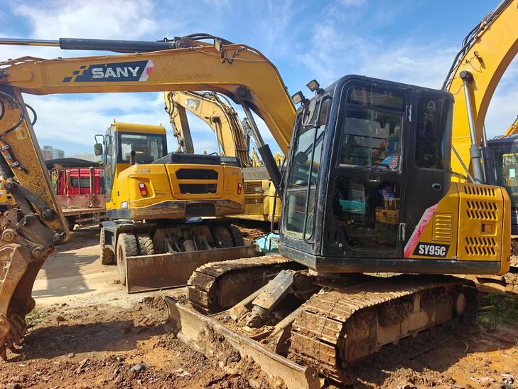 Buy Sany SY75 Used Excavator / 1