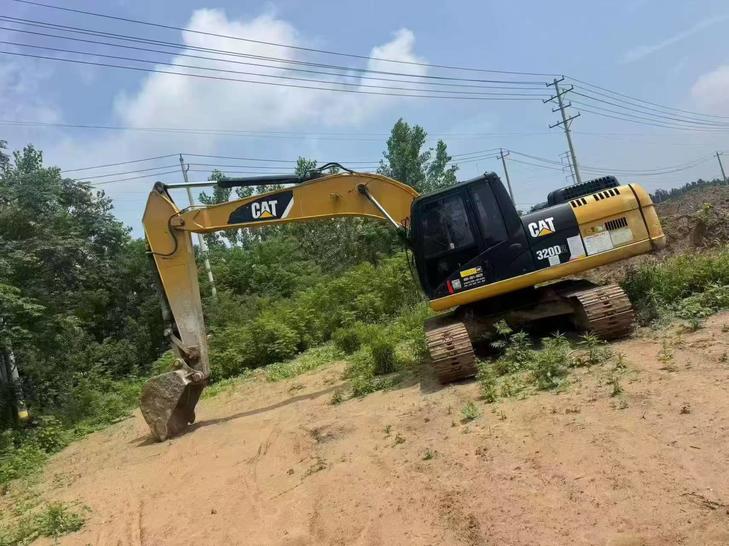 Buy Caterpillar 320D Used Excavator / 1