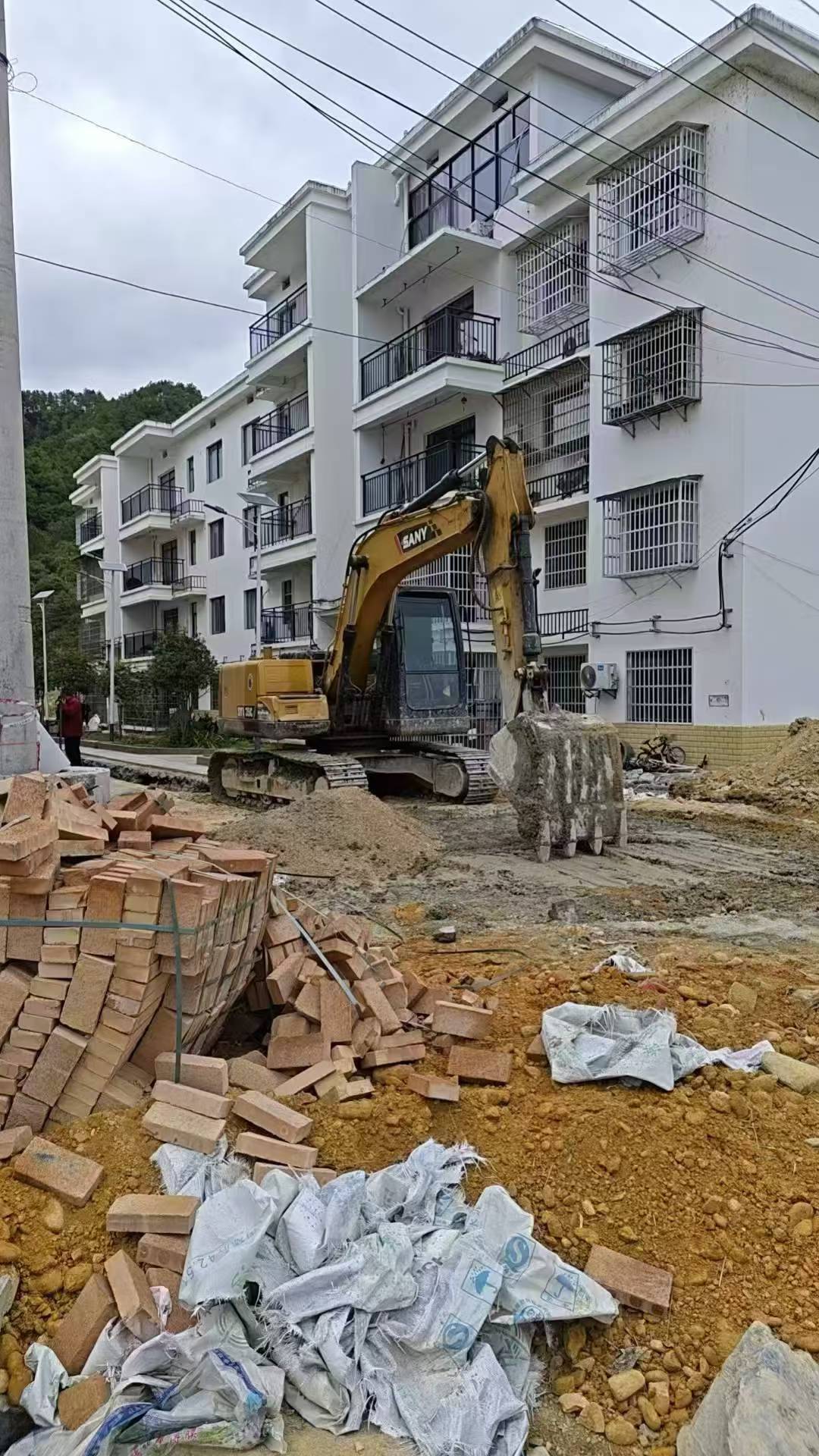 Buy Sany SY115C-9 Used Excavator / 1