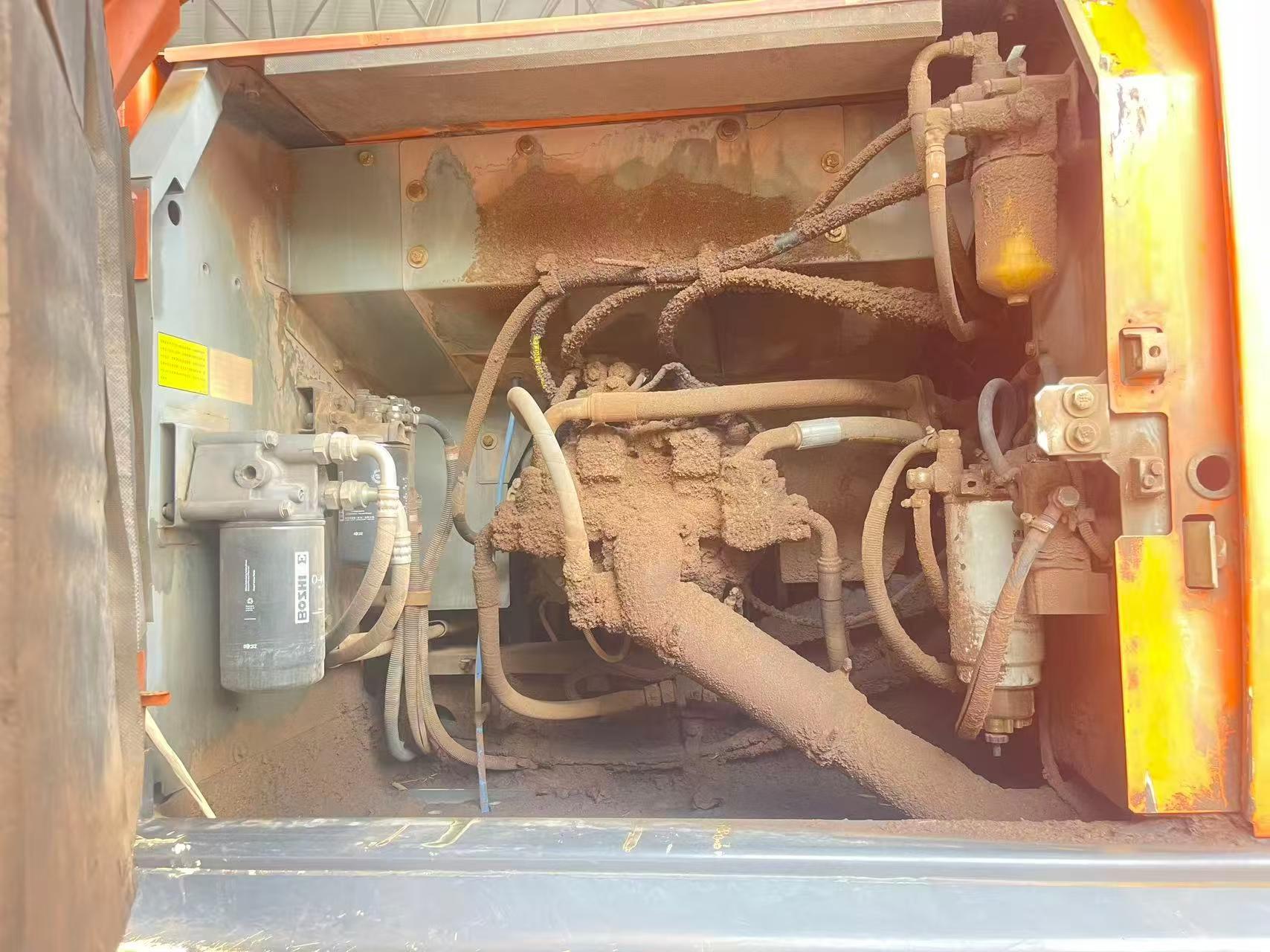Купить Подержанный Экскаватор Hitachi ZX260-3G / 4 Купить Подержанный Экскаватор Hitachi ZX260-3G / 4