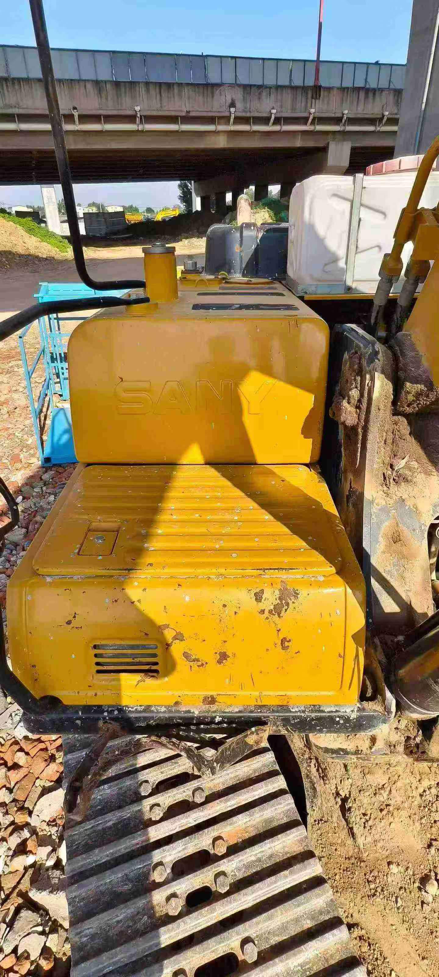 Buy Sany SY205C Used Excavator / 4 Buy Sany SY205C Used Excavator / 4