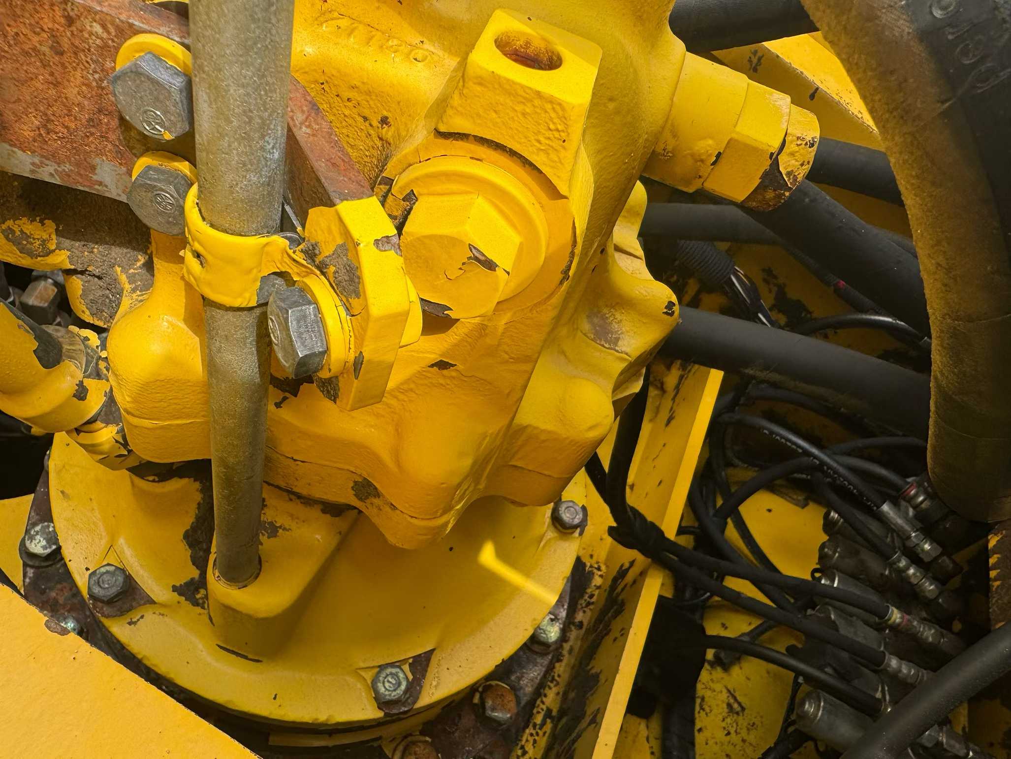 Buy Komatsu PC200-7 Used Excavator / 7 Buy Komatsu PC200-7 Used Excavator / 7