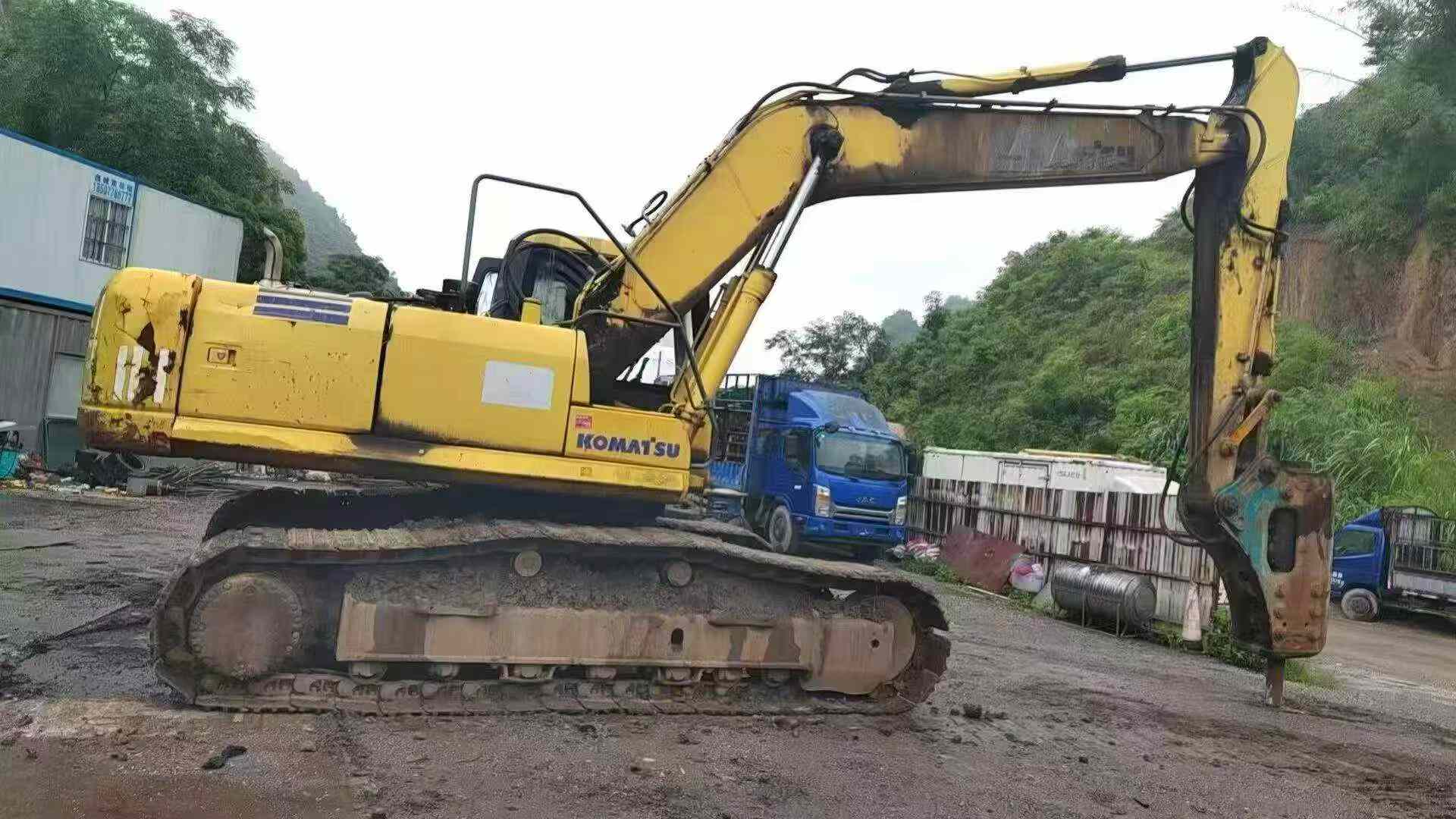 Buy Komatsu PC270-7 Used Excavator