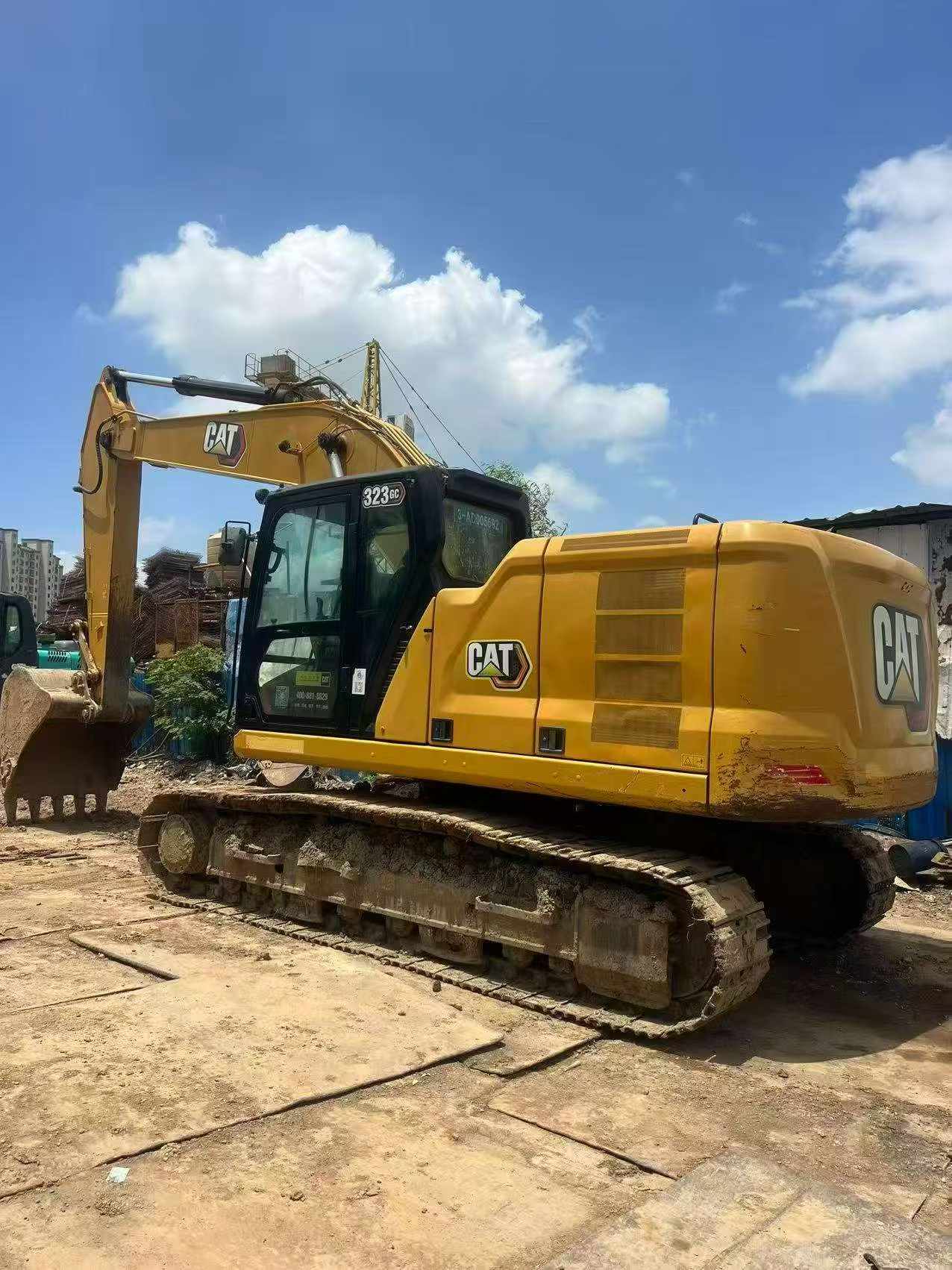 Buy Caterpillar 323 Used Excavator / 1
