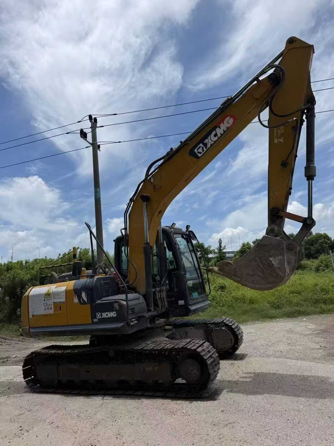 Compre Excavadora XCMG XE135B Usada / 4