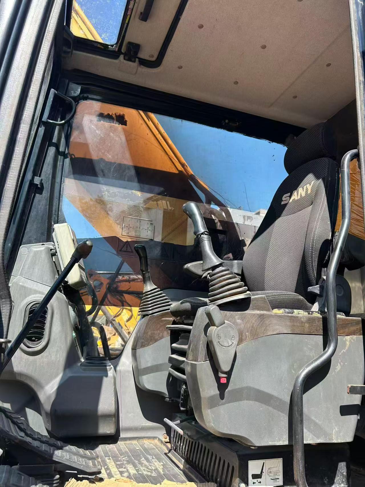 Buy Sany SY215C Used Excavator / 9 Buy Sany SY215C Used Excavator / 9