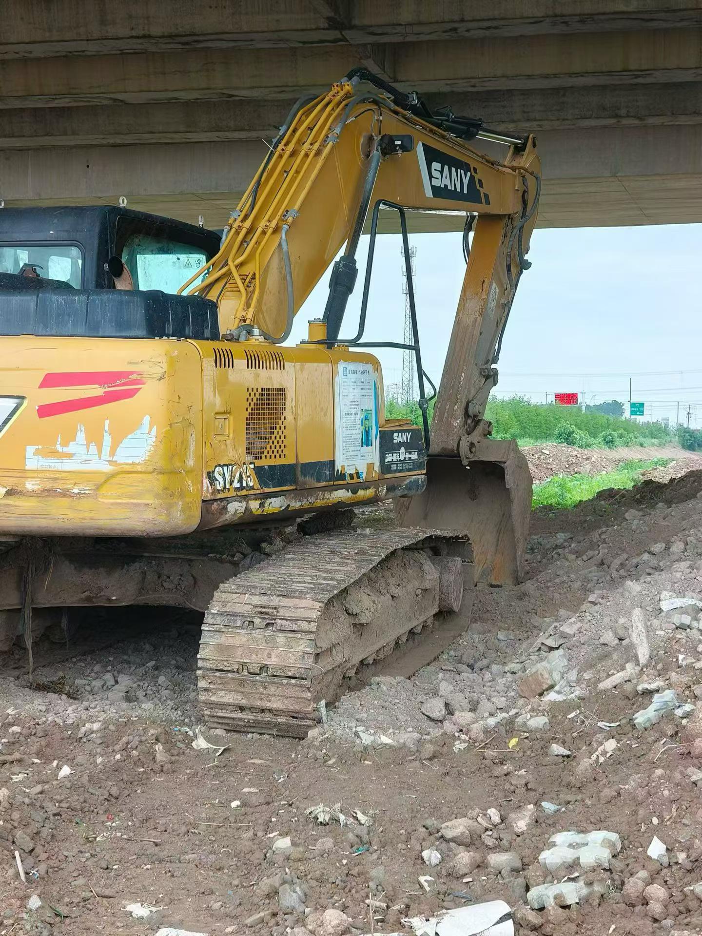 Buy Sany SY195C Used Excavator / 2 Buy Sany SY195C Used Excavator / 2