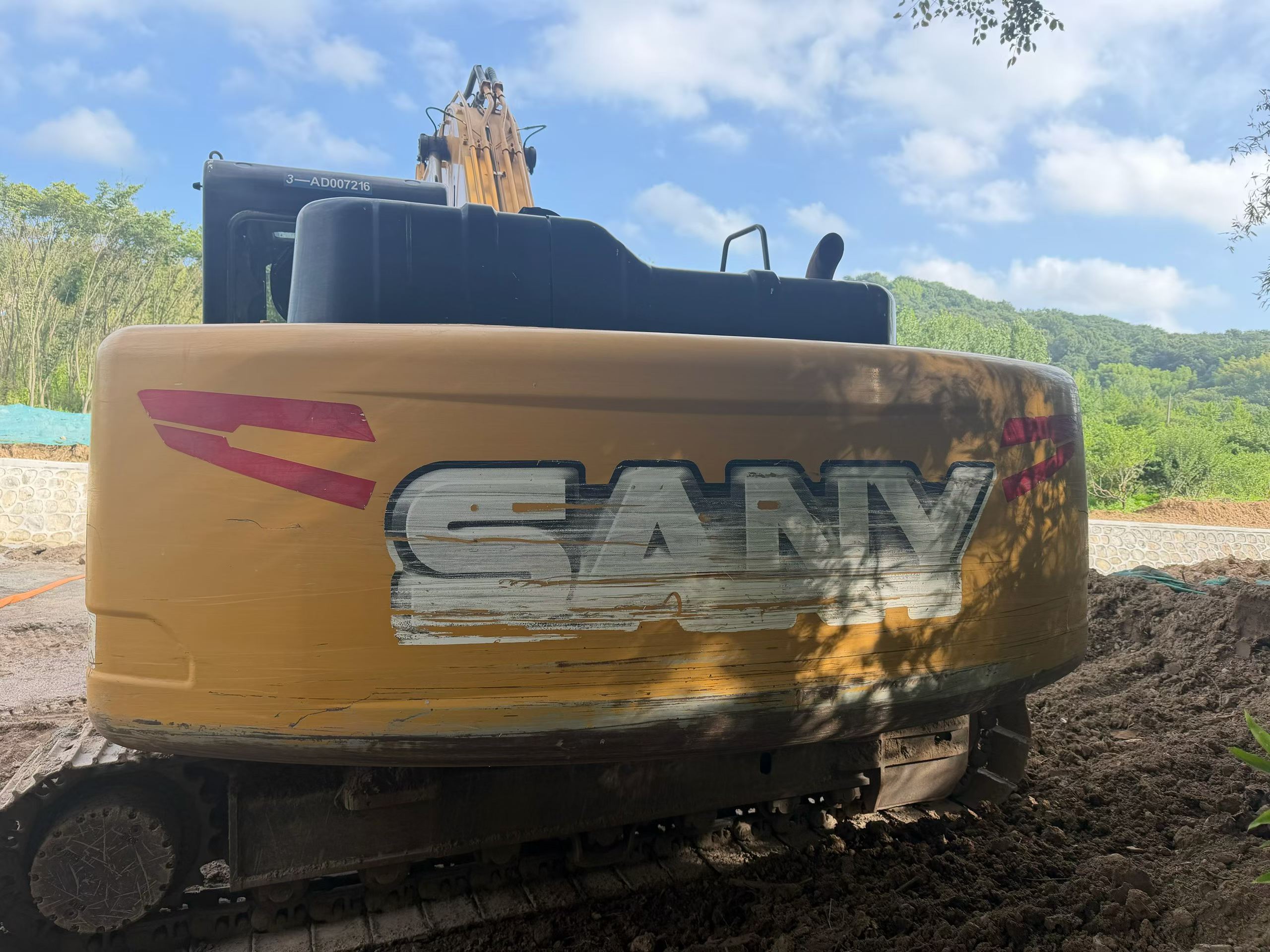 Buy Sany SY200C Used Excavator / 2 Buy Sany SY200C Used Excavator / 2