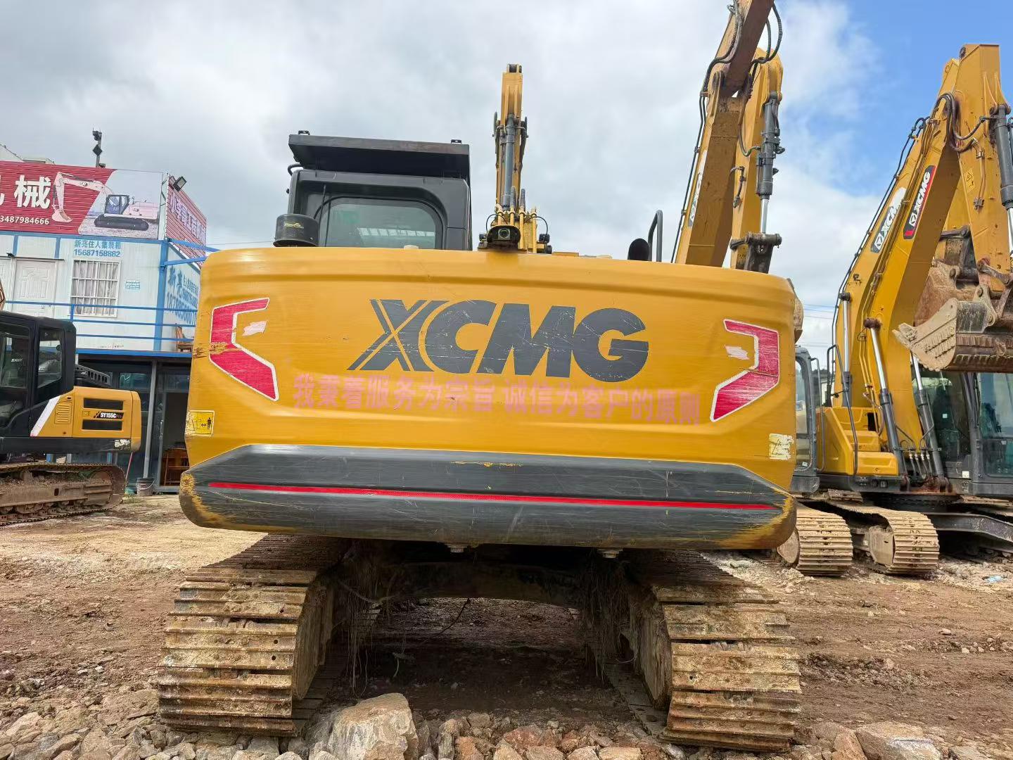Buy XCMG XE105GA Used Excavator / 3 Buy XCMG XE105GA Used Excavator / 3