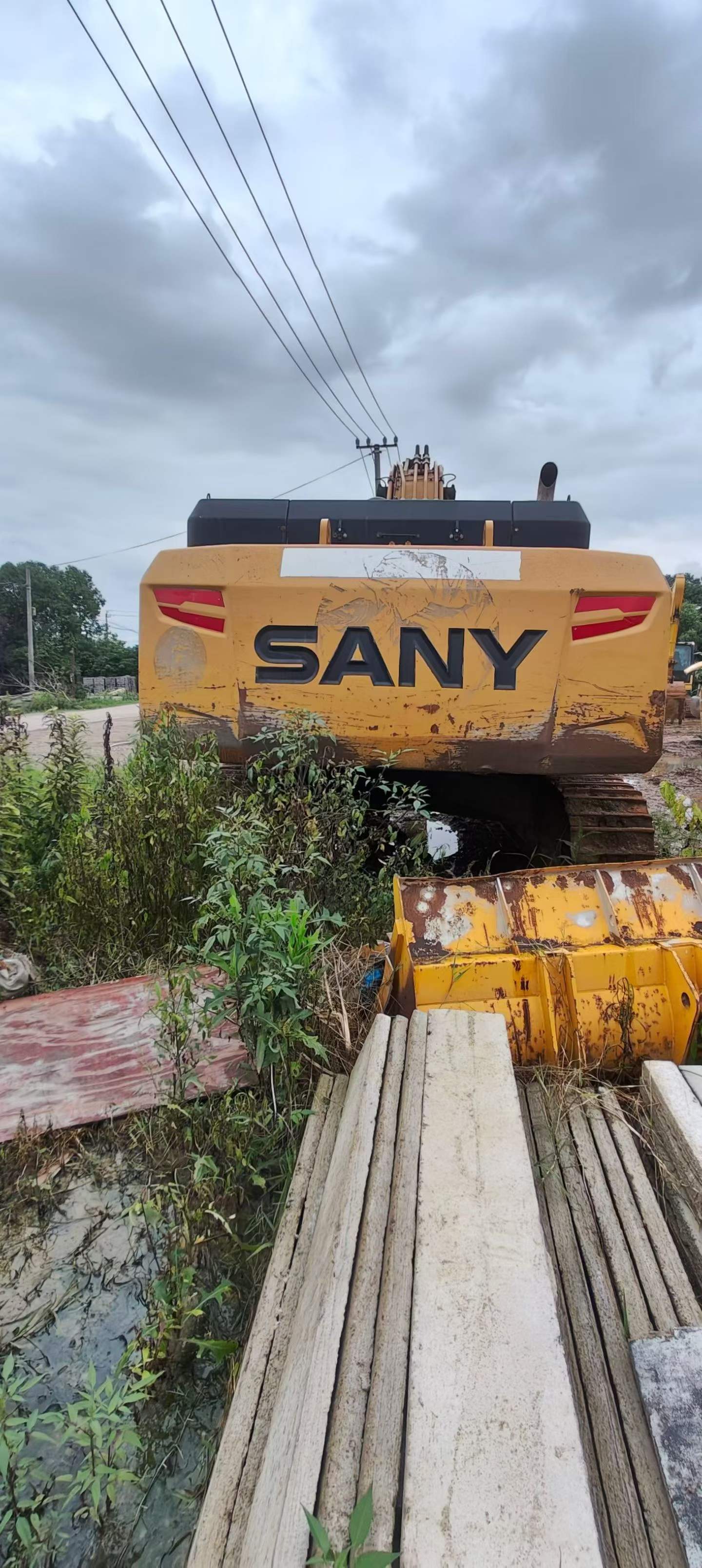 Buy Sany SY550H Used Excavator