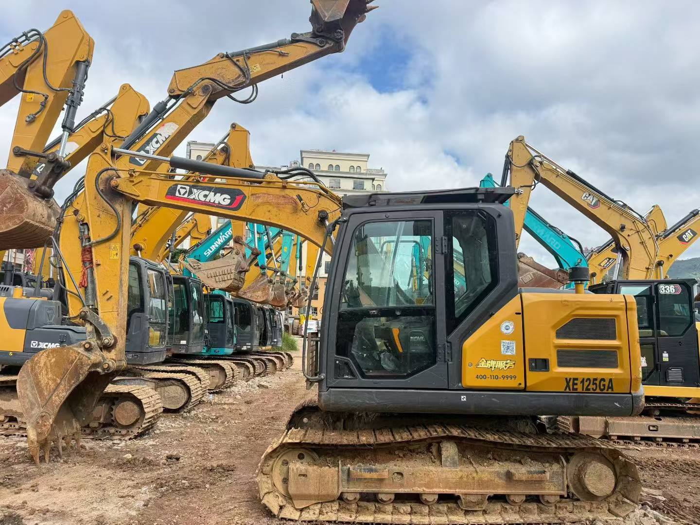 Buy XCMG XE105GA Used Excavator / 2 Buy XCMG XE105GA Used Excavator / 2