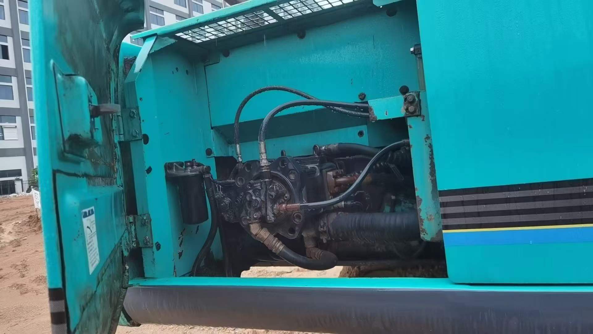 Buy Kobelco SK200-10 Used Excavator / 2 Buy Kobelco SK200-10 Used Excavator / 2