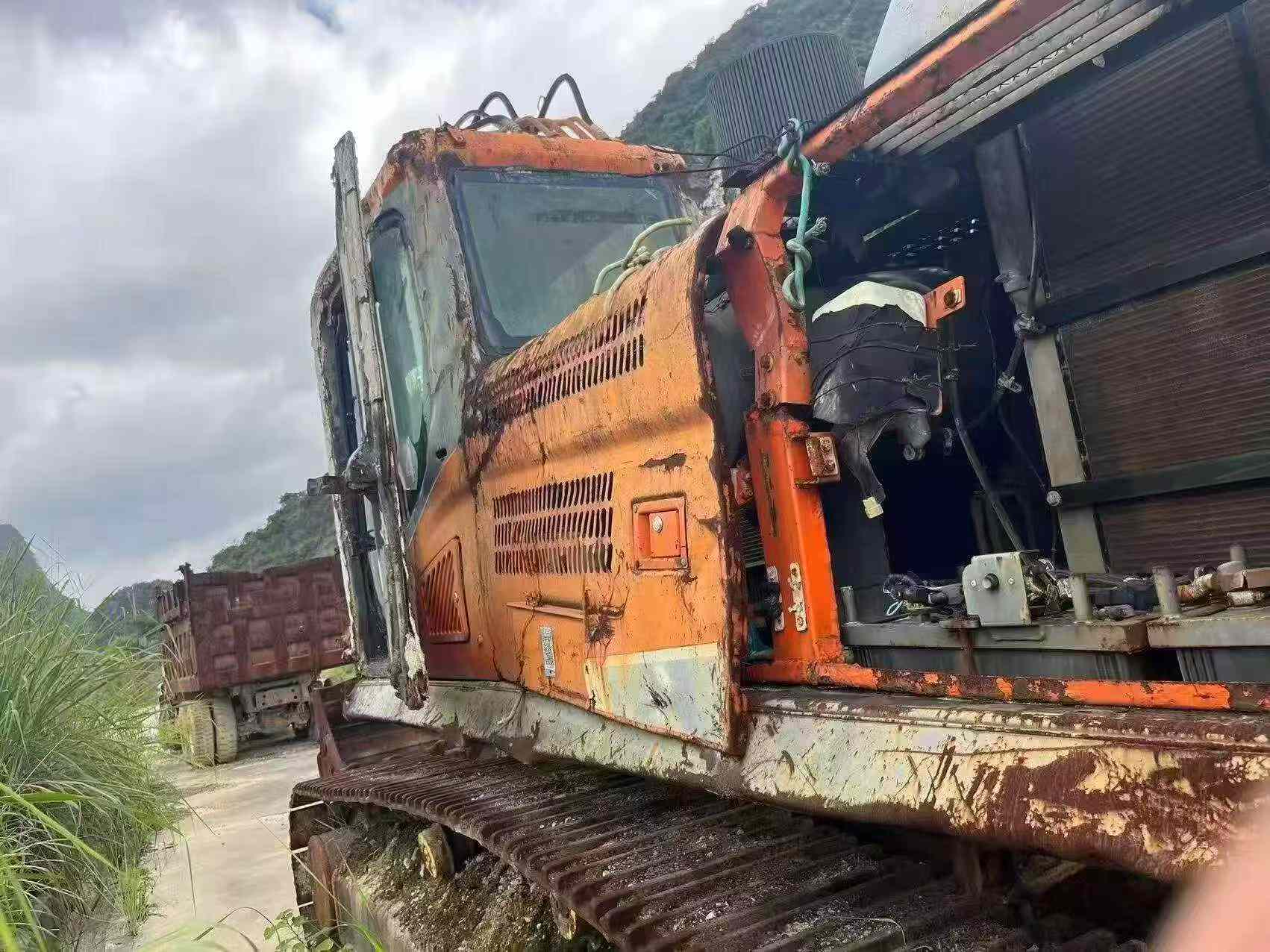 Buy Doosan DX380LC-5 Used Excavator / 1