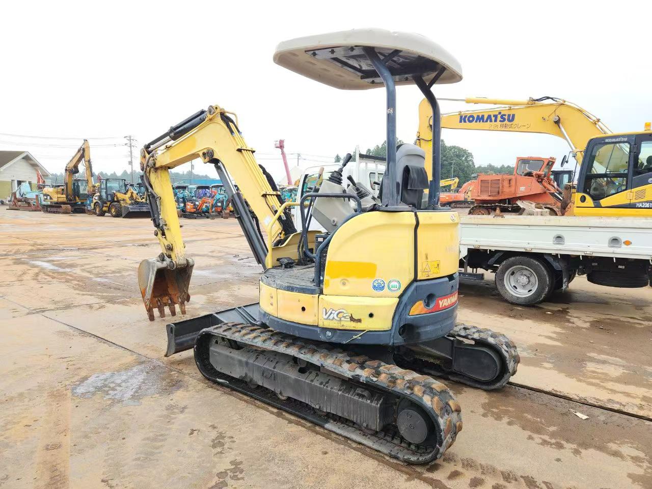 Buy Yanmar Vio30-1 Used Excavator / 3