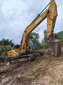Buy Kato 820-3SP Used Excavator / 2 Buy Kato 820-3SP Used Excavator / 2