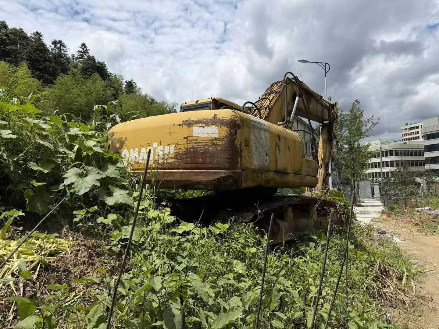 Buy Komatsu PC200-7 Used Excavator / 5 Buy Komatsu PC200-7 Used Excavator / 5