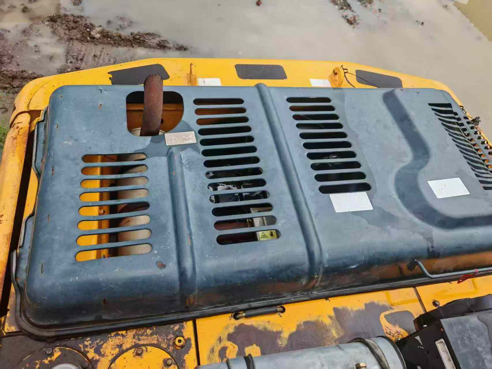 Buy Hyundai R225-7 Used Excavator / 4 Buy Hyundai R225-7 Used Excavator / 4