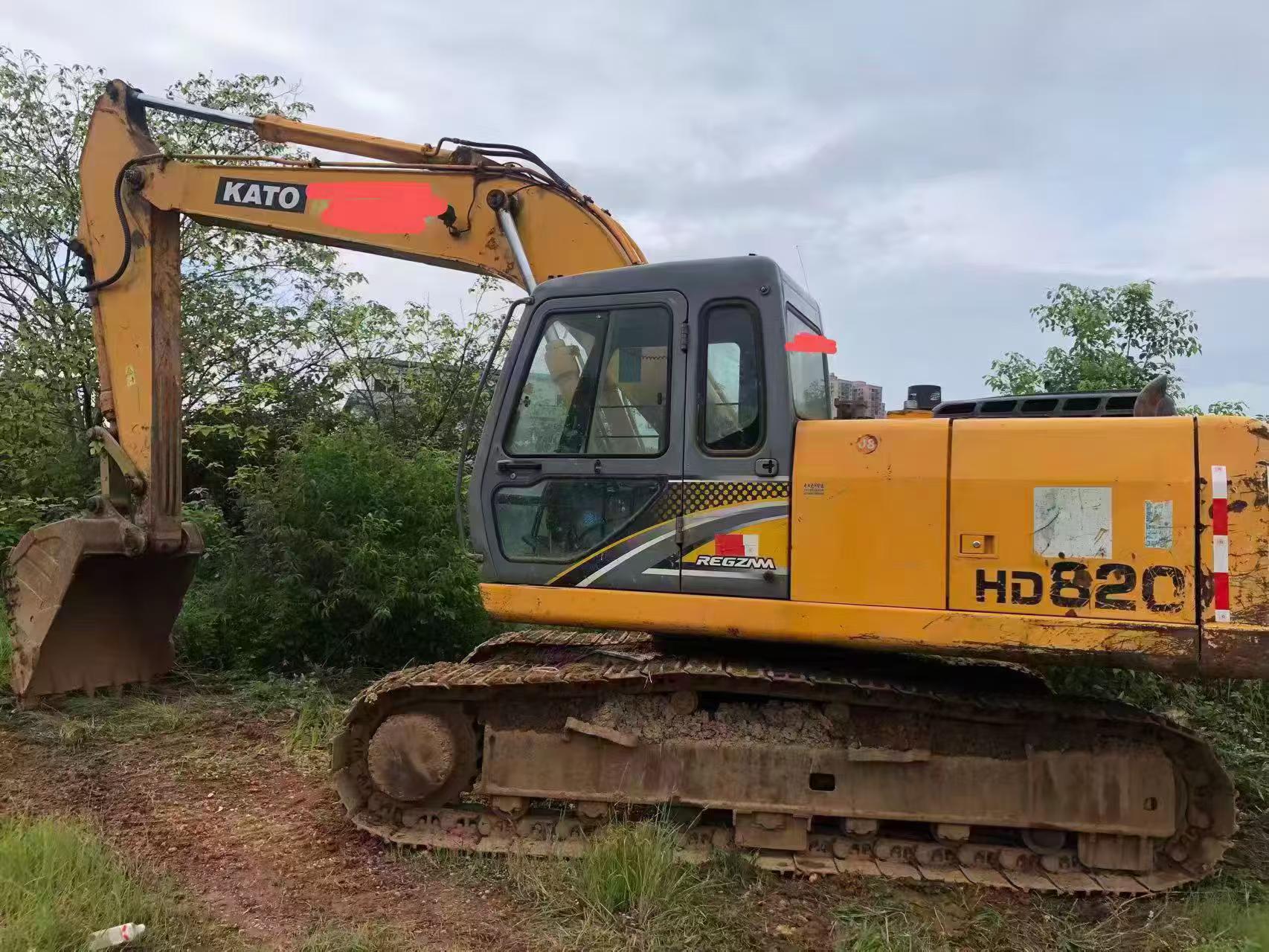 Buy Kato HD820 Used Excavator / 1