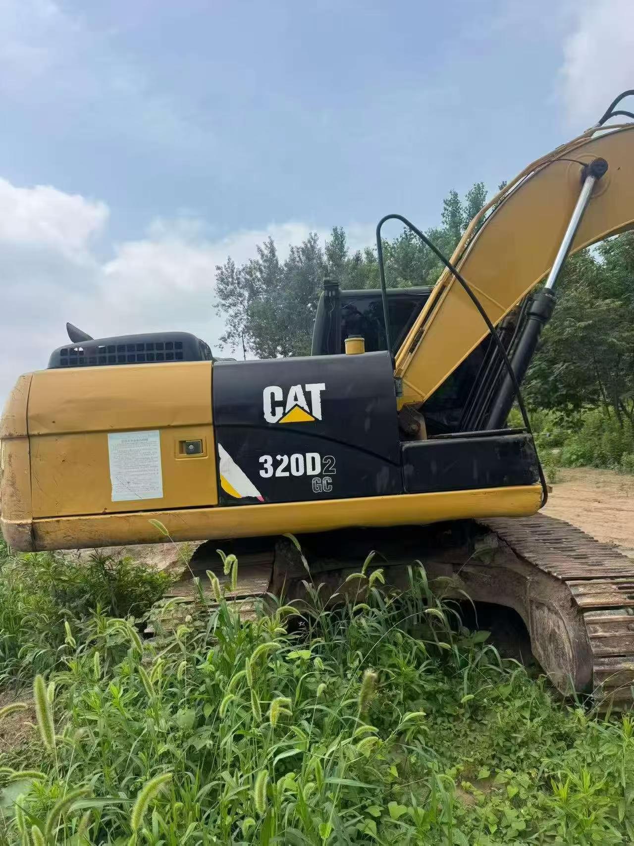 Buy Caterpillar 320D Used Excavator / 2 Buy Caterpillar 320D Used Excavator / 2
