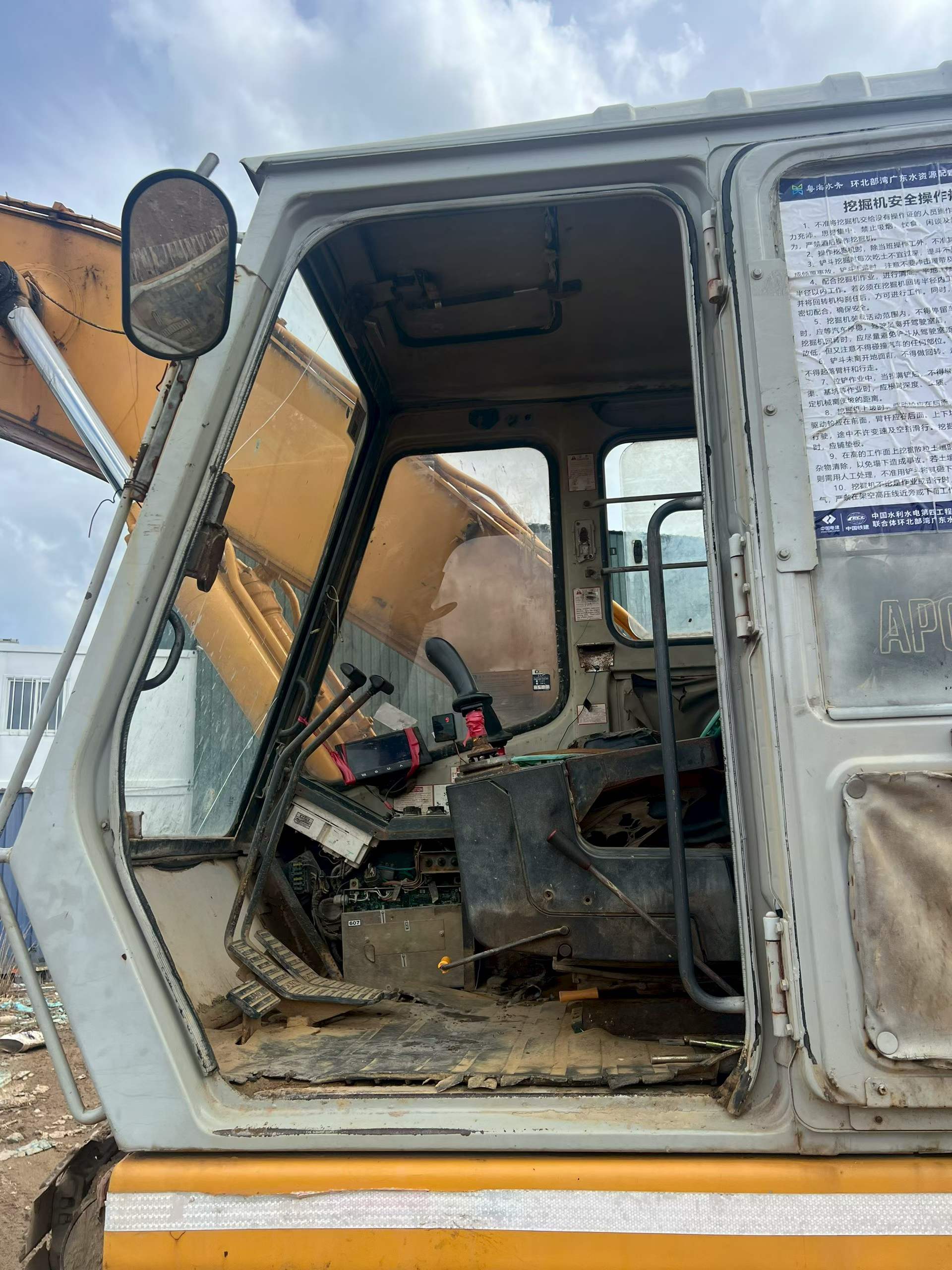 Buy Kato HD700 Used Excavator / 6