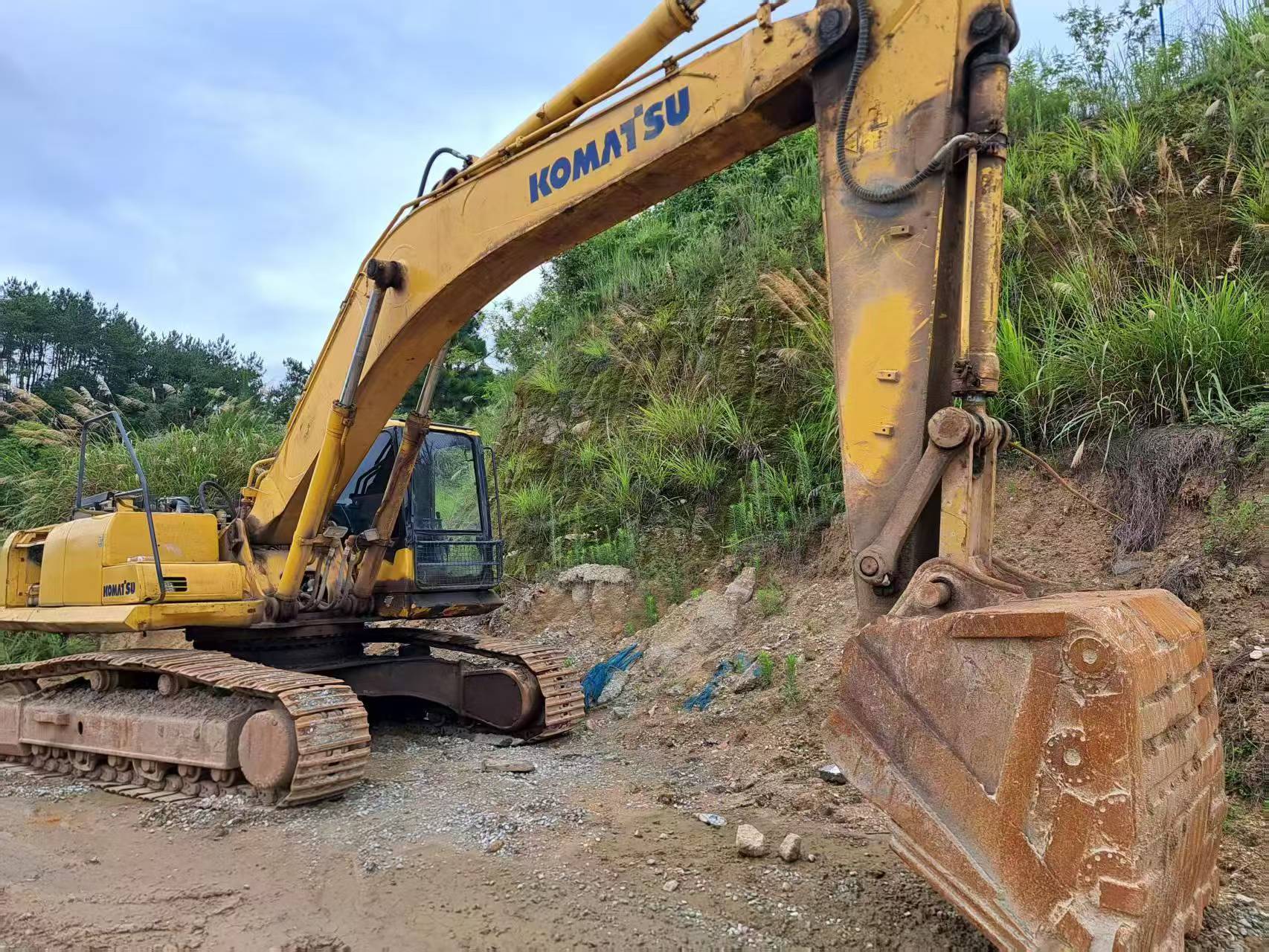 Buy Komatsu PC360-7 Used Excavator / 2 Buy Komatsu PC360-7 Used Excavator / 2