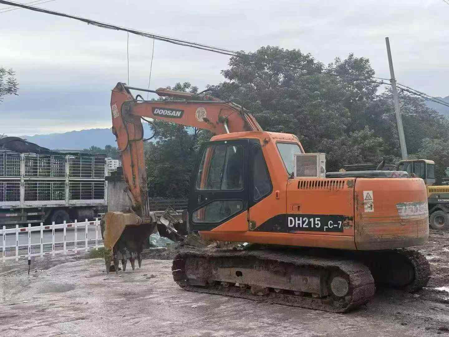Buy Doosan DH150 Used Excavator / 6 Buy Doosan DH150 Used Excavator / 6