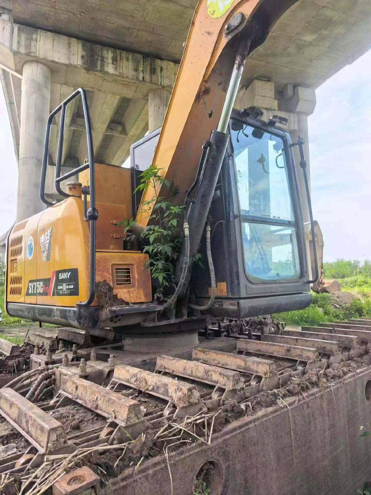 Buy Sany SY75 Used Excavator / 2 Buy Sany SY75 Used Excavator / 2