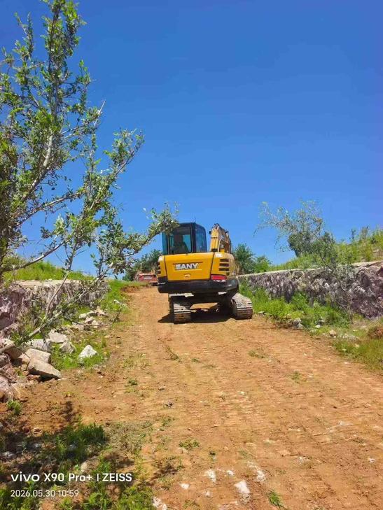 Buy Sany SY60 Used Excavator / 1