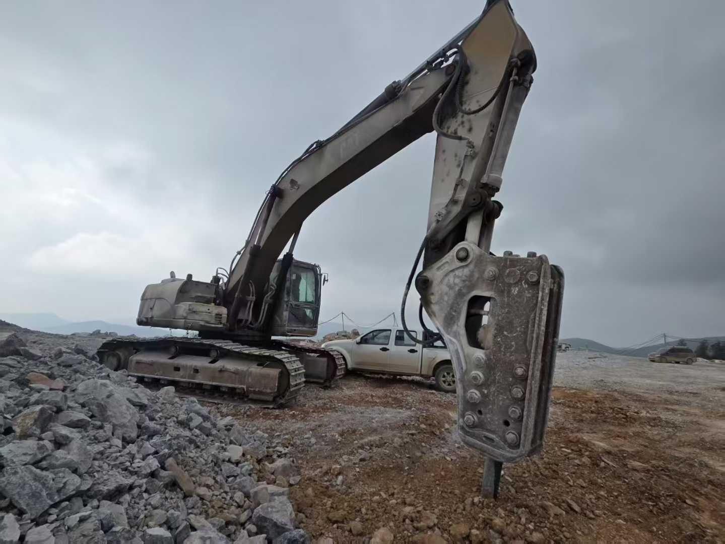 Buy Caterpillar 336E Used Excavator / 4