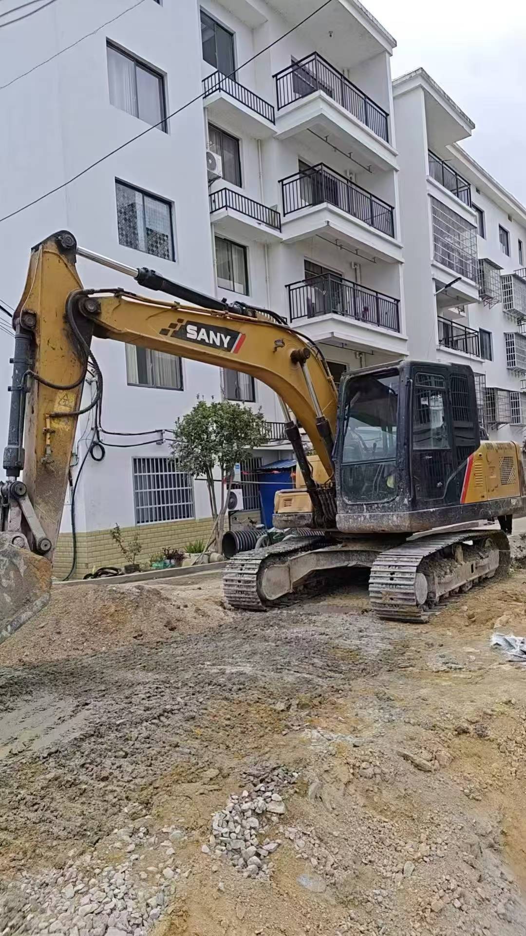 Buy Sany SY115C-9 Used Excavator / 3 Buy Sany SY115C-9 Used Excavator / 3