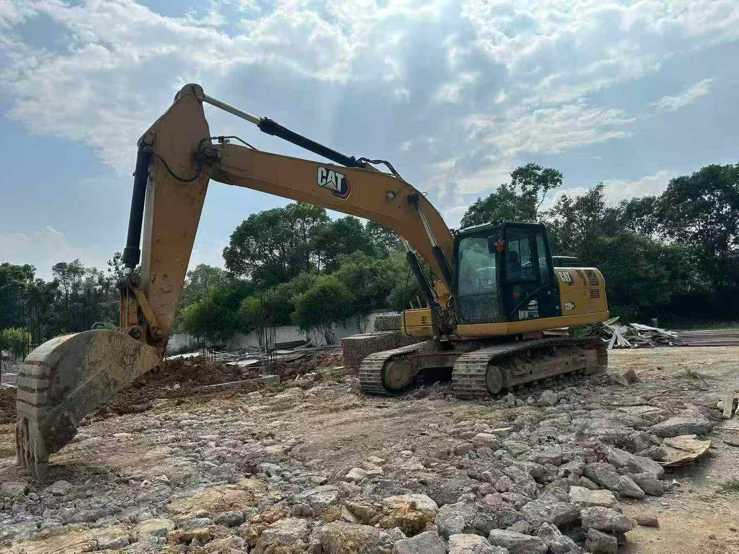 Buy Caterpillar 320A Used Excavator / 8 Buy Caterpillar 320A Used Excavator / 8