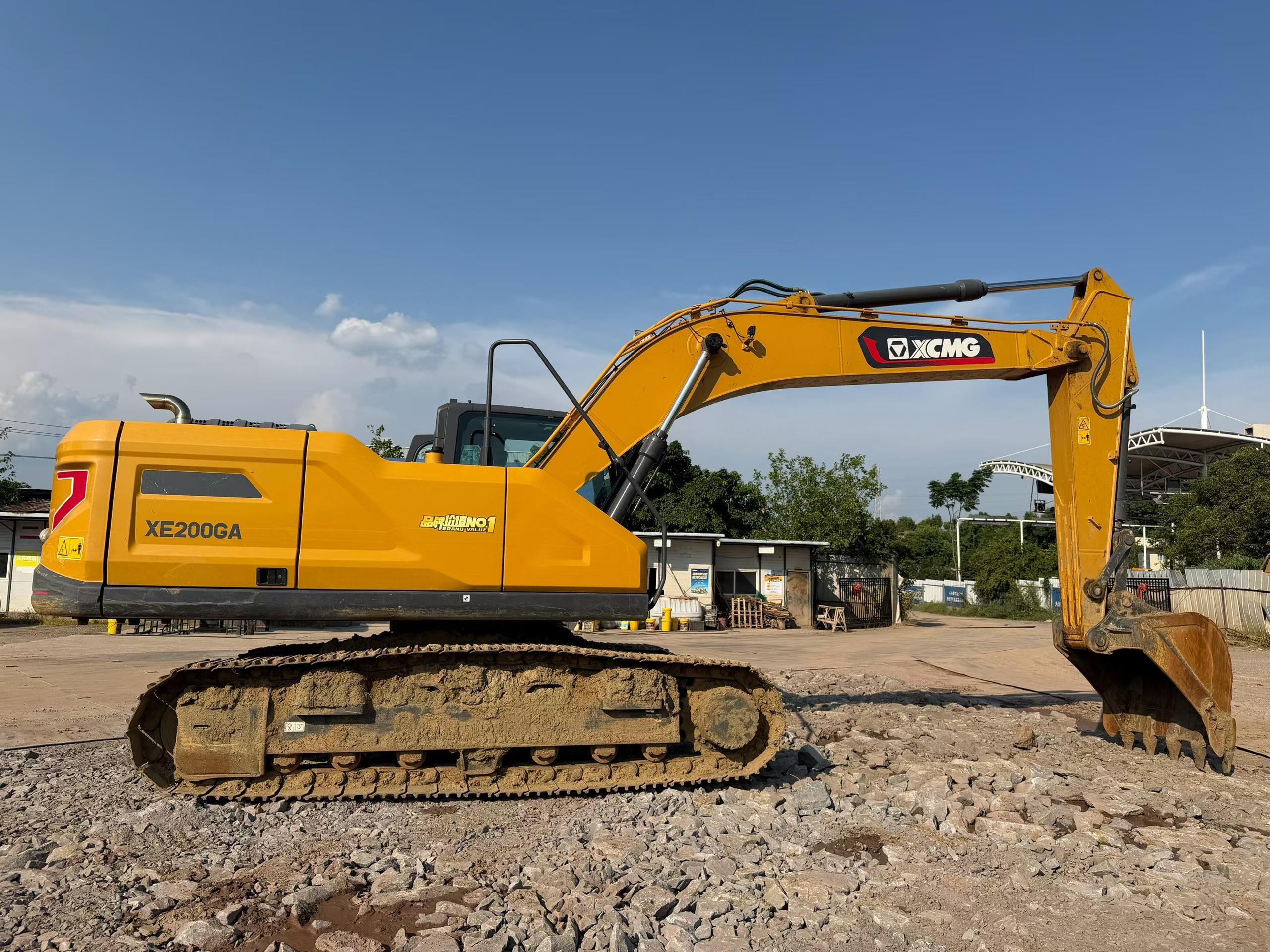 Buy XCMG XE200 Used Excavator / 2 Buy XCMG XE200 Used Excavator / 2