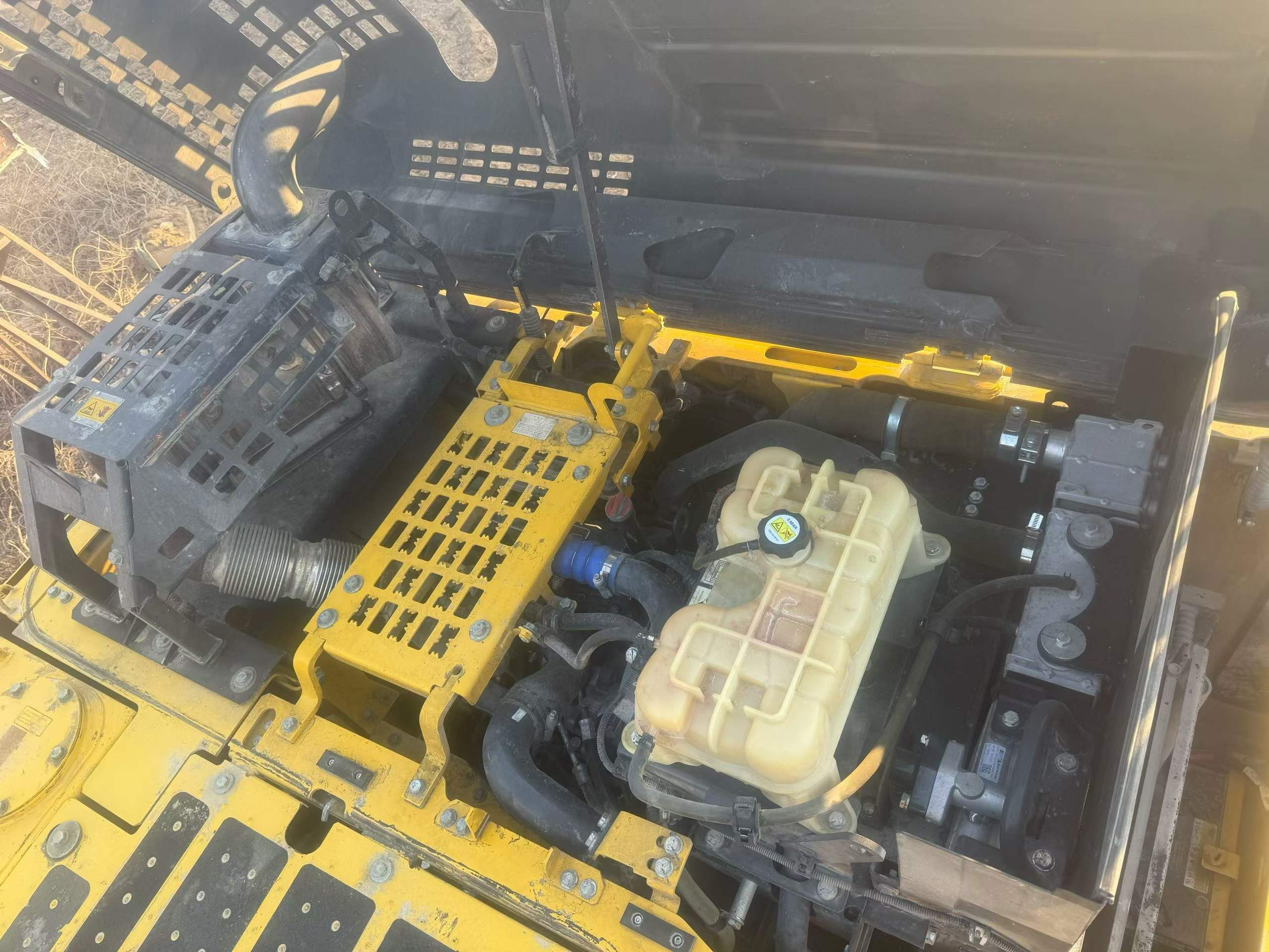 Buy Komatsu PC200 Used Excavator / 8 Buy Komatsu PC200 Used Excavator / 8