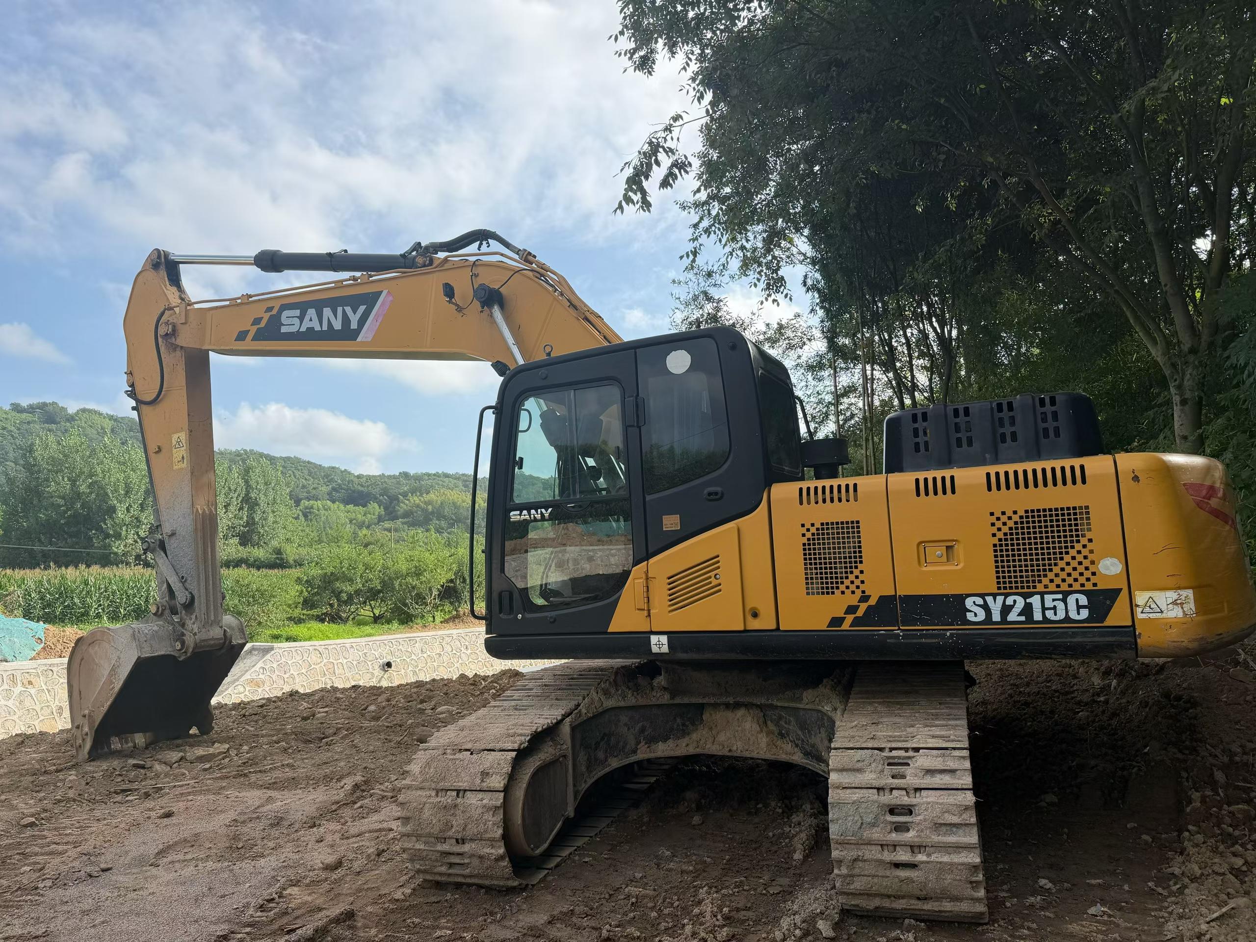 Buy Sany SY200C Used Excavator / 1