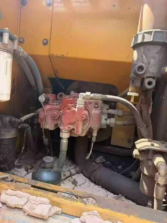 Buy XCMG XE150 Used Excavator / 1
