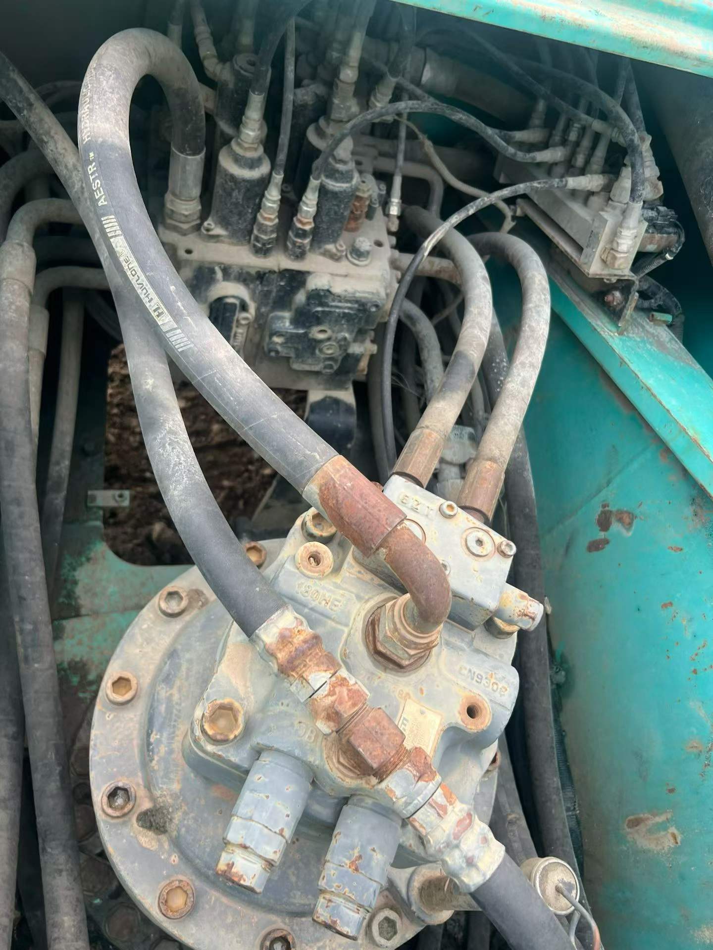 Buy Kobelco SK350-8 Used Excavator / 9 Buy Kobelco SK350-8 Used Excavator / 9